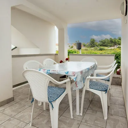 Cupic 1 By Interhome Apartament *