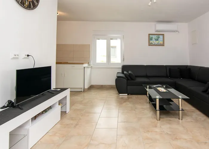 Cupic 1 By Interhome Vir