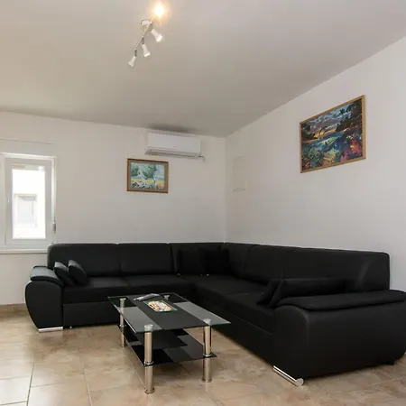 Apartament Cupic 1 By Interhome Vir