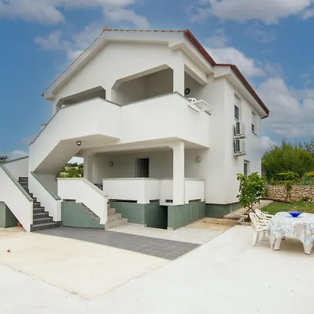 Apartamento Cupic 1 By Interhome